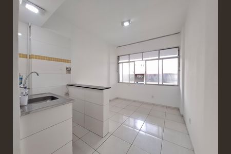 Sala/Cozinha de apartamento para alugar com 1 quarto, 20m² em Centro, Rio de Janeiro