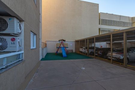 Apartamento para alugar com 65m², 2 quartos e 1 vaga Apartamento para alugar com 65m², 2 quartos e 1 vagaÁrea comum - Playground