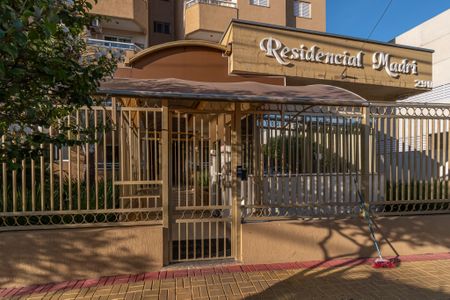 Apartamento para alugar com 65m², 2 quartos e 1 vaga Apartamento para alugar com 65m², 2 quartos e 1 vagaFachada e Portaria