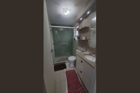 Banheiro de casa de condomínio à venda com 3 quartos, 108m² em Serra Grande, Niterói