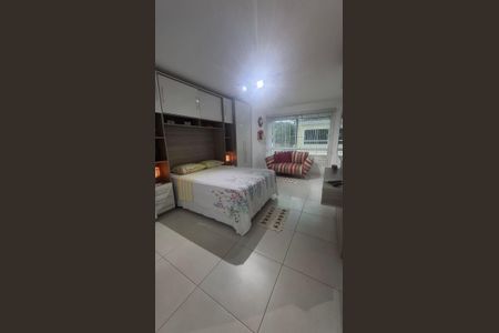 Quarto de casa de condomínio à venda com 3 quartos, 108m² em Serra Grande, Niterói