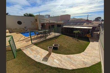 Casa à venda com 175m², 3 quartos e 2 vagas