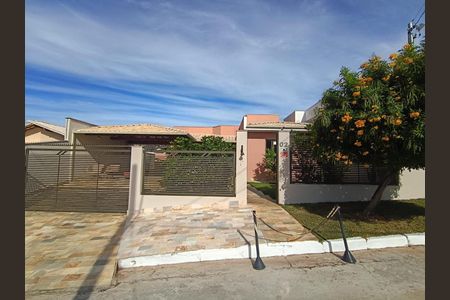 Casa à venda com 175m², 3 quartos e 2 vagas