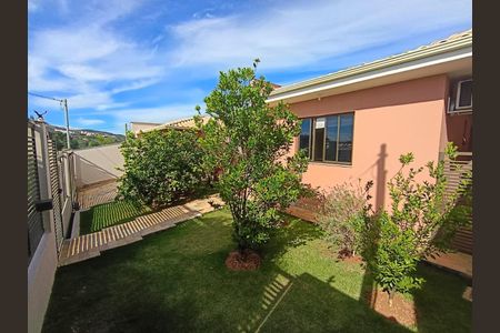 Casa à venda com 175m², 3 quartos e 2 vagas