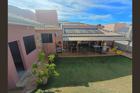 Casa à venda com 175m², 3 quartos e 2 vagas