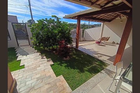 Casa à venda com 175m², 3 quartos e 2 vagas