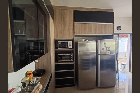 Casa à venda com 175m², 3 quartos e 2 vagas