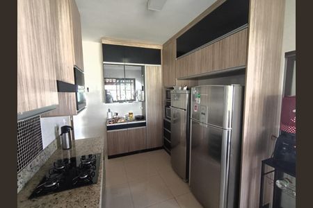 Casa à venda com 175m², 3 quartos e 2 vagas