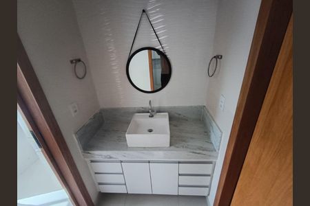 Casa à venda com 175m², 3 quartos e 2 vagas