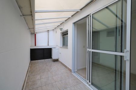 Apartamento à venda com 85m², 2 quartos e 1 vagaÁrea de Serviço