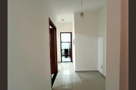 Casa para alugar com 200m², 3 quartos e 3 vagas Casa para alugar com 200m², 3 quartos e 3 vagasCorredor