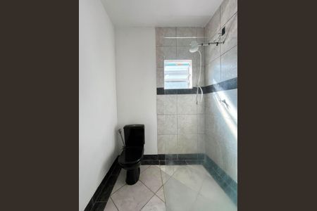 Casa para alugar com 200m², 3 quartos e 3 vagas Casa para alugar com 200m², 3 quartos e 3 vagasBanheiro da Suíte 2