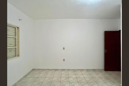 Casa para alugar com 200m², 3 quartos e 3 vagas Casa para alugar com 200m², 3 quartos e 3 vagasQuarto 1