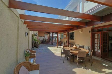 Casa para alugar com 364m², 4 quartos e 6 vagas Casa para alugar com 364m², 4 quartos e 6 vagasÁrea comum
