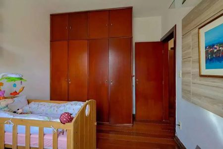 Casa para alugar com 364m², 4 quartos e 6 vagas Casa para alugar com 364m², 4 quartos e 6 vagasQuarto 3
