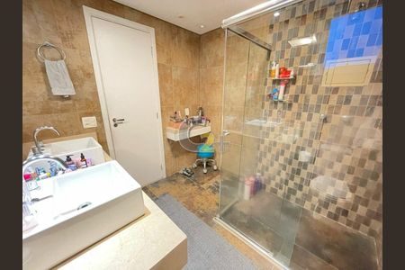 Apartamento para alugar com 219m², 3 quartos e 4 vagas