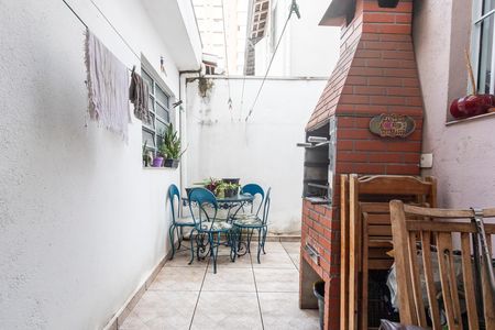 Casa à venda com 63m², 2 quartos e 2 vagas Casa à venda com 63m², 2 quartos e 2 vagasQuintal