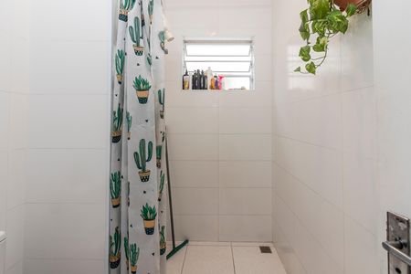 Banheiro de casa à venda com 2 quartos, 63m² em Cidade Monções, São Paulo