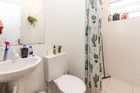 Casa à venda com 63m², 2 quartos e 2 vagas Casa à venda com 63m², 2 quartos e 2 vagasBanheiro