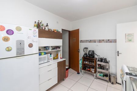 Casa à venda com 63m², 2 quartos e 2 vagas Casa à venda com 63m², 2 quartos e 2 vagasCozinha