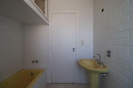 Apartamento para alugar com 168m², 4 quartos e sem vagaBanheiro da Suíte