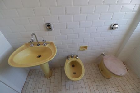 Apartamento para alugar com 168m², 4 quartos e sem vagaBanheiro da Suíte