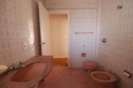 Apartamento para alugar com 168m², 4 quartos e sem vagaBanheiro 