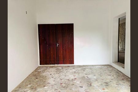 Casa à venda com 3 quartos, 250m² em Vila Romana, São Paulo