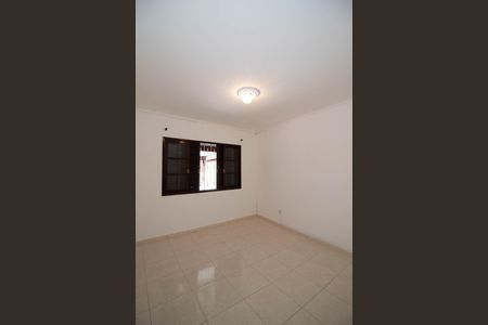Casa para alugar com 86m², 2 quartos e 2 vagasQuarto 1