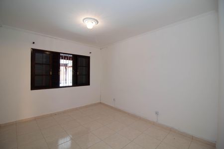 Casa para alugar com 86m², 2 quartos e 2 vagasQuarto 1