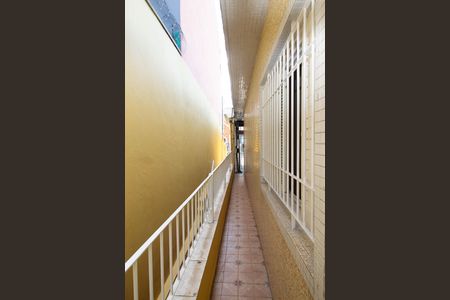 Casa para alugar com 86m², 2 quartos e 2 vagasCorredor Externo