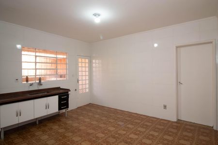 Casa para alugar com 86m², 2 quartos e 2 vagasCozinha