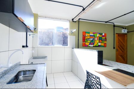 Cozinha e Área de Serviço de kitnet/studio para alugar com 1 quarto, 25m² em Jardim Carvalho, Guarulhos