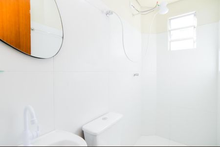 Banheiro de kitnet/studio para alugar com 1 quarto, 25m² em Jardim Carvalho, Guarulhos