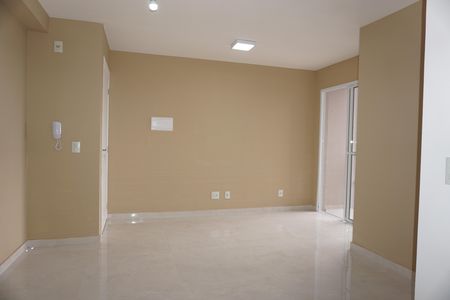 Sala de apartamento para alugar com 2 quartos, 55m² em Jardim de Lourdes, Embu das Artes