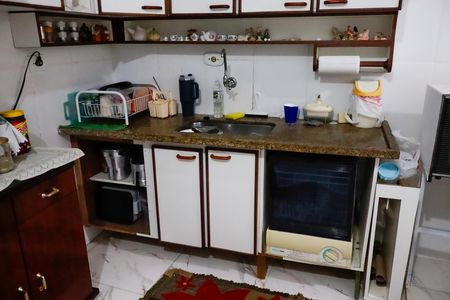Casa à venda com 125m², 3 quartos e 3 vagas Casa à venda com 125m², 3 quartos e 3 vagasCozinha