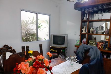 Casa à venda com 125m², 3 quartos e 3 vagas Casa à venda com 125m², 3 quartos e 3 vagasCozinha