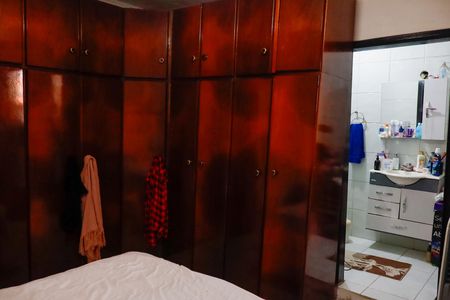 Casa à venda com 125m², 3 quartos e 3 vagas Casa à venda com 125m², 3 quartos e 3 vagasQuarto 2 - Suíte