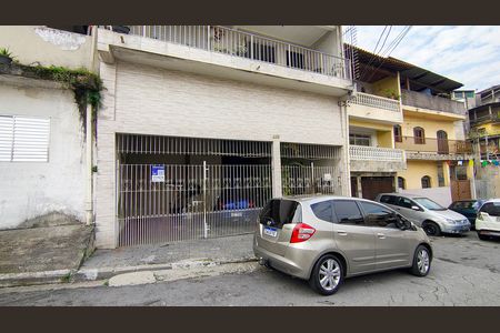 Casa à venda com 125m², 3 quartos e 3 vagas Casa à venda com 125m², 3 quartos e 3 vagasFachada