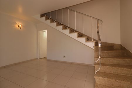 Sala de casa para alugar com 2 quartos, 128m² em Casa Branca, Santo André