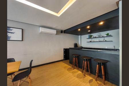 Apartamento à venda com 44m², 2 quartos e 1 vaga Apartamento à venda com 44m², 2 quartos e 1 vagaÁrea comum - Salão de festas