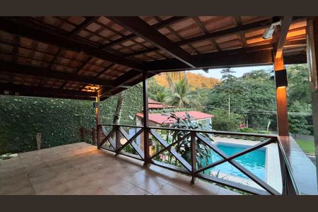 Varanda de casa à venda com 4 quartos, 200m² em Jacarepaguá, Rio de Janeiro