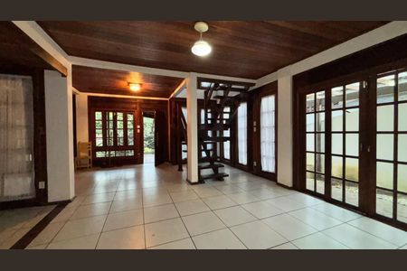 Sala de casa à venda com 4 quartos, 200m² em Jacarepaguá, Rio de Janeiro