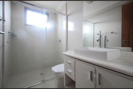 Apartamento para alugar com 110m², 3 quartos e 2 vagas Apartamento para alugar com 110m², 3 quartos e 2 vagasBanheiro Suíte