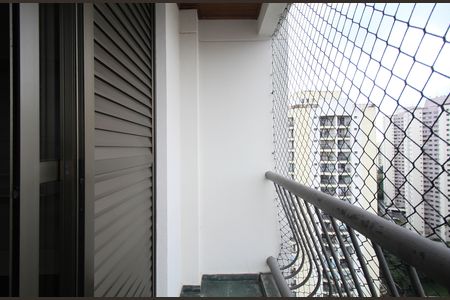 Apartamento para alugar com 110m², 3 quartos e 2 vagas Apartamento para alugar com 110m², 3 quartos e 2 vagasVaranda Suíte