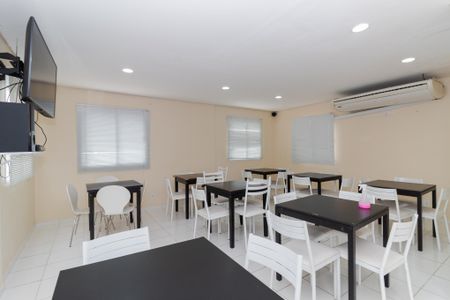 Apartamento à venda com 65m², 3 quartos e 1 vagaÁrea comum - Salão de festas
