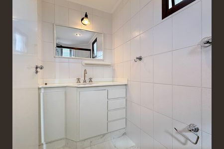 Apartamento à venda com 80m², 3 quartos e 2 vagas Apartamento à venda com 80m², 3 quartos e 2 vagasBanheiro Suíte