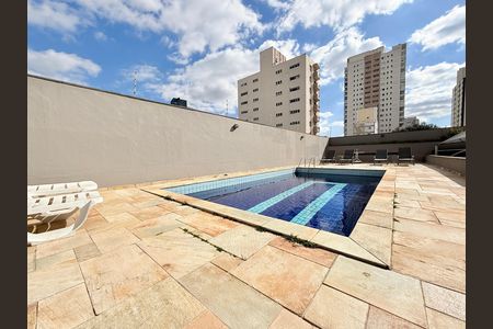 Apartamento à venda com 80m², 3 quartos e 2 vagas Apartamento à venda com 80m², 3 quartos e 2 vagasPiscina
