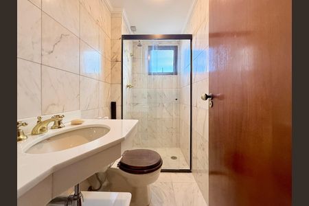 Apartamento à venda com 80m², 3 quartos e 2 vagas Apartamento à venda com 80m², 3 quartos e 2 vagasBanheiro Social