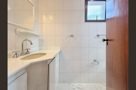 Apartamento à venda com 80m², 3 quartos e 2 vagas Apartamento à venda com 80m², 3 quartos e 2 vagasBanheiro Suíte
